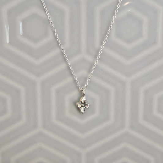 Dinky charm necklace - drop flower