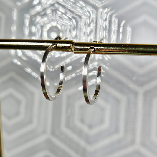 Mini square wire hoops