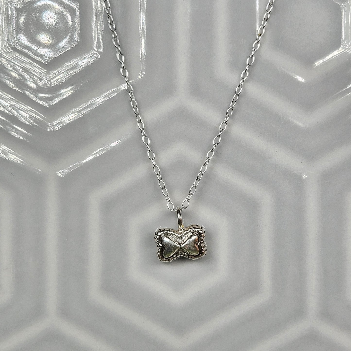 Bow Dinky Charm Necklace